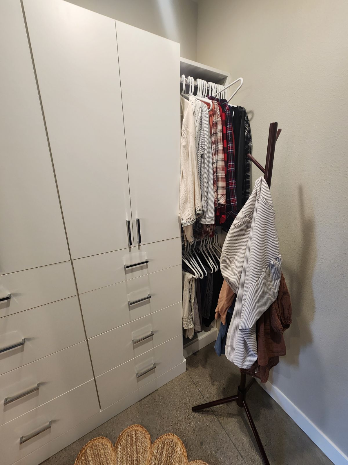 Up Closets project photo 6