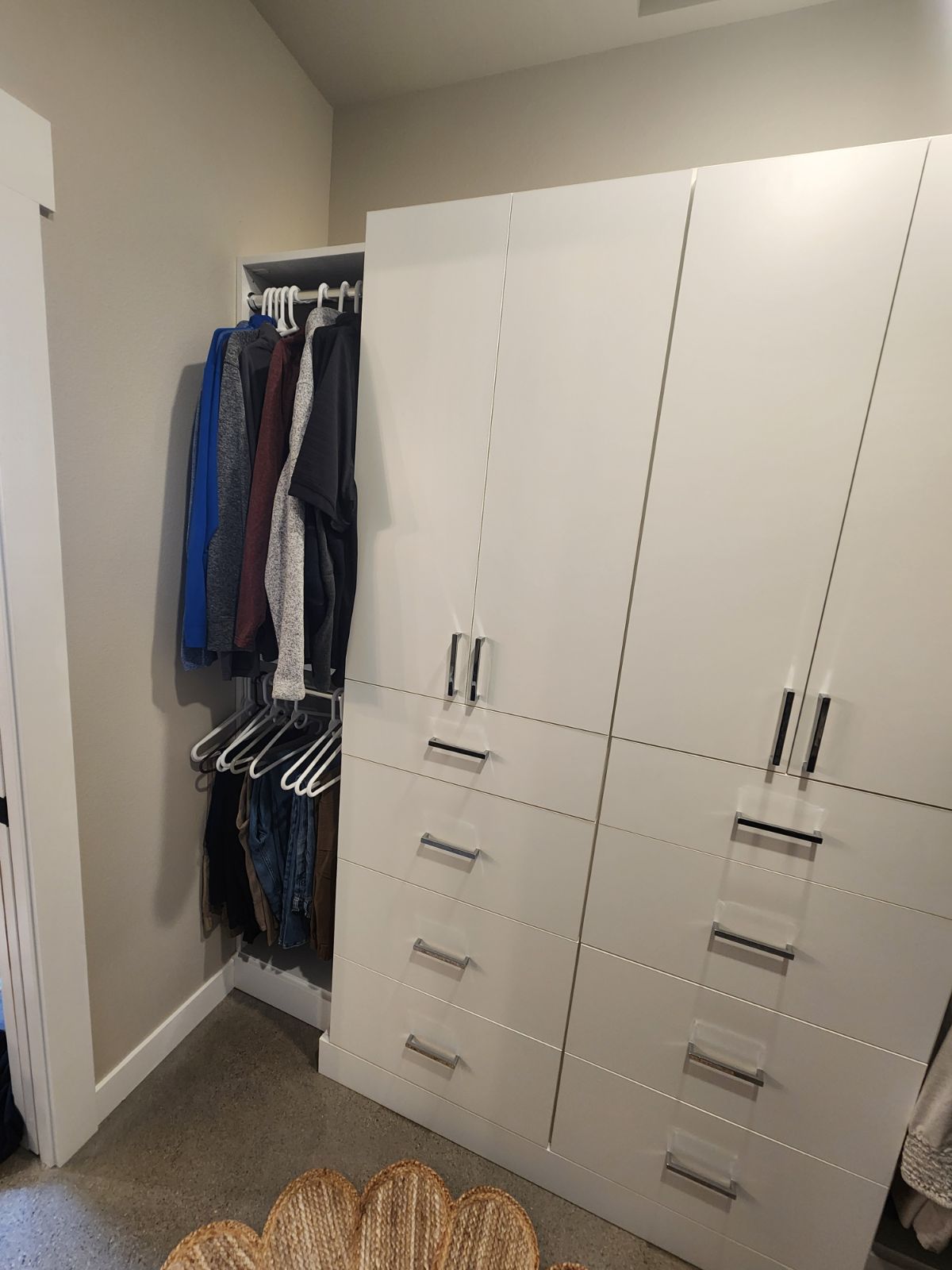 Up Closets project photo 8